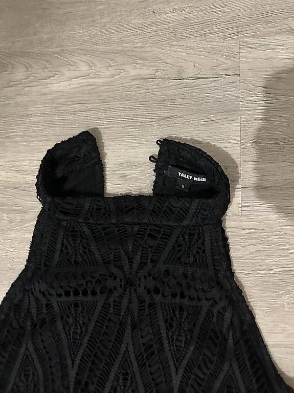 Vestiti: Langes Kleid – Usato da Schwerzenbach venduto da nic_zt5r 1
