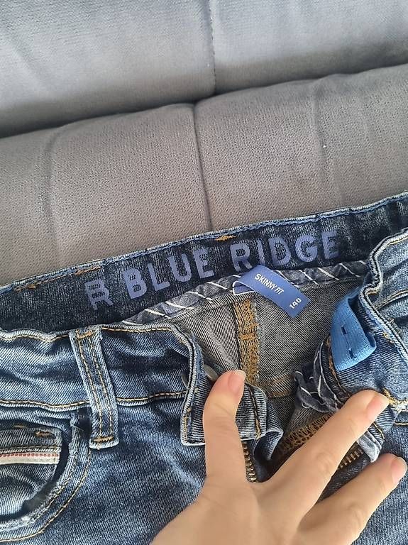 Pantaloni: Jeans Blue Ridge – Usato da Ostermundigen venduto da Katjaest01 1