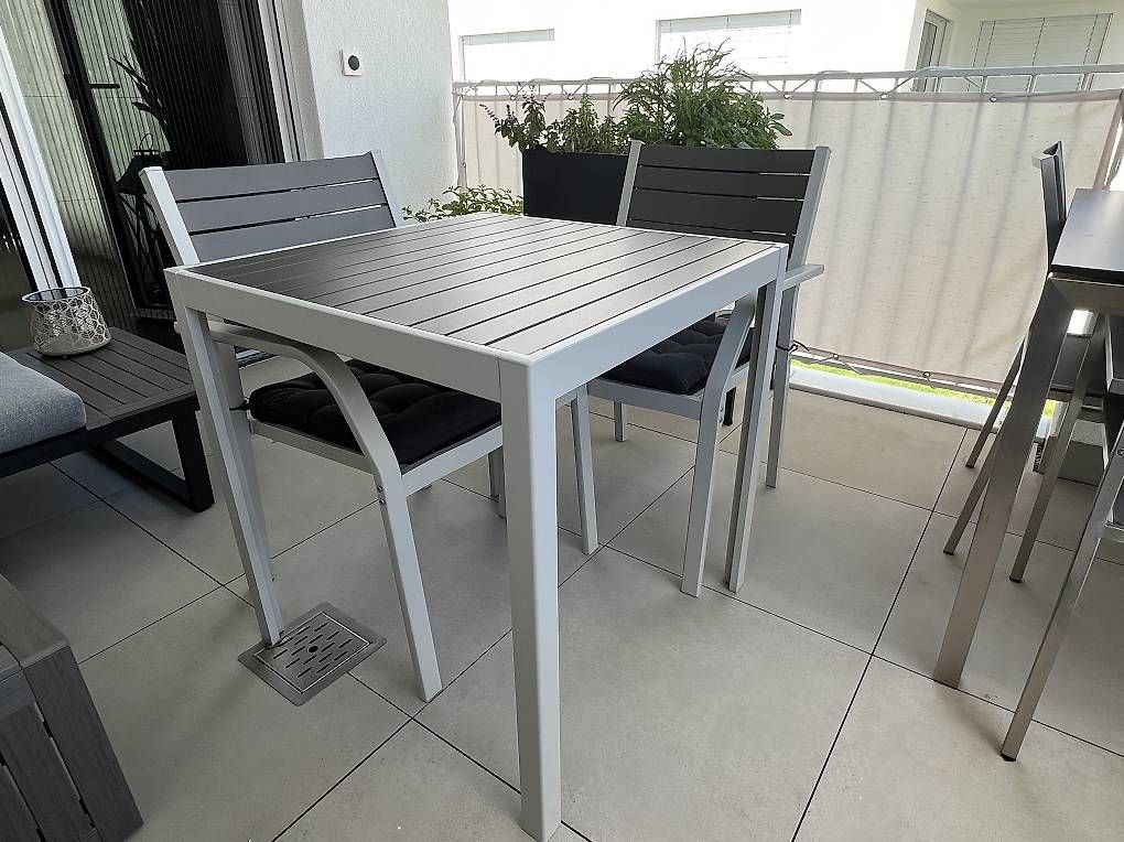 Ikea Set de table et chaises: Gartentisch mit 2 Stühlen – D'occasion à Frauenfeld par Domi035