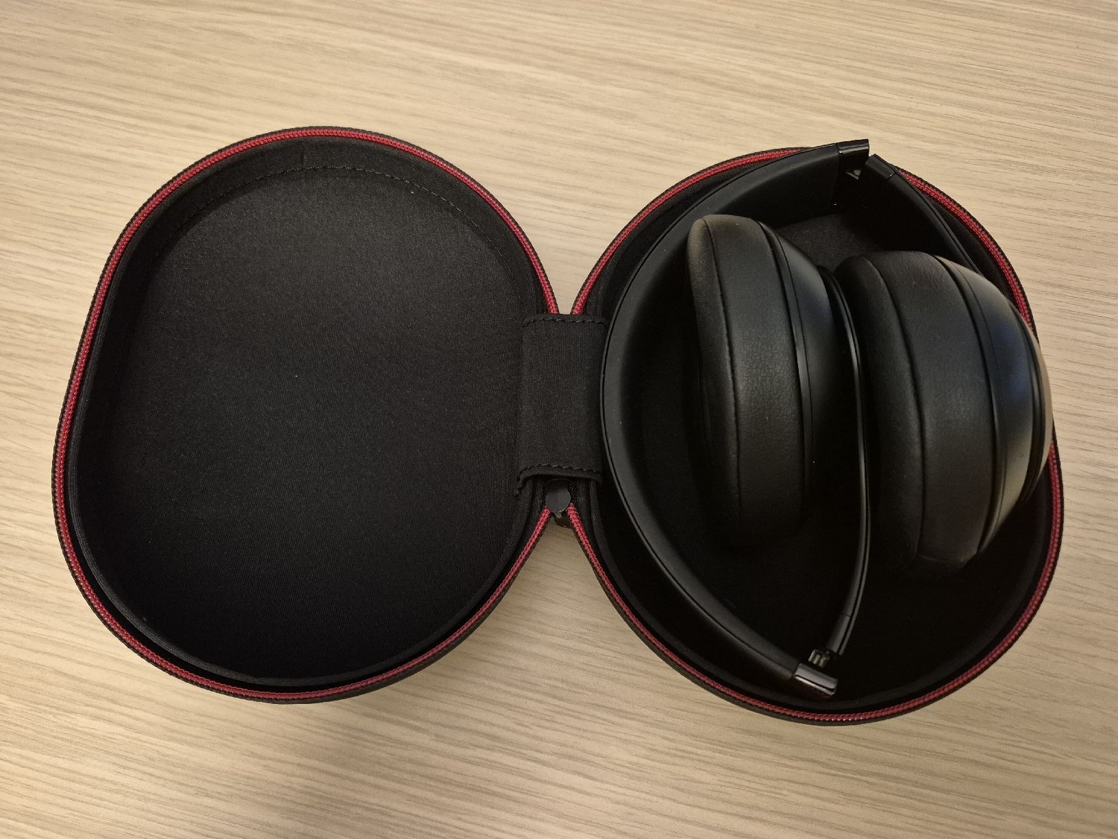Beats Casques audio: Beats Studio 3 Wireless Kopfhörer schwarz mit Zubehör – Neuf (Voir description) à Mörschwil par jon_2pc7 1