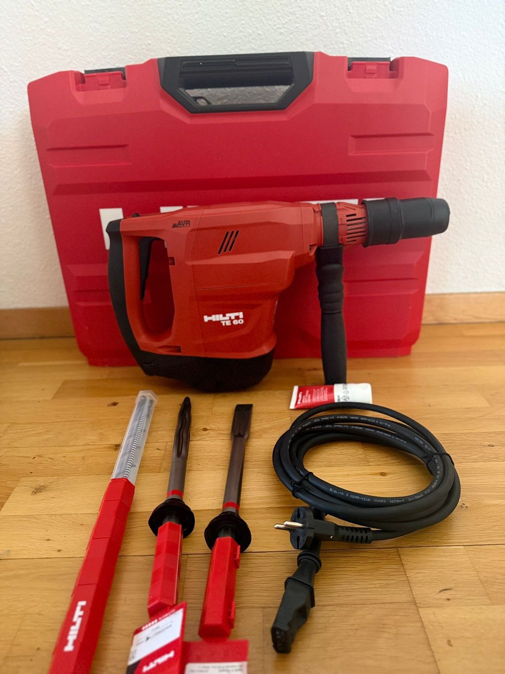Hilti Trapani: Hilti Bohrhammer Te-60 – Nuovo e nell'imballaggio originale da Bendern venduto da Kasva-cars0571 3