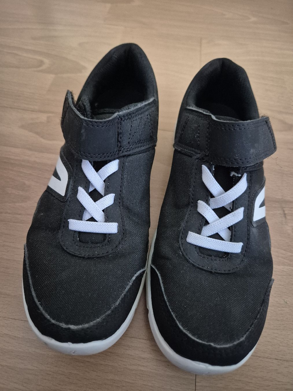 Schuhe für Jungen: Schuhe Gr.35  – Gebraucht aus Kappel SO von tiger1921