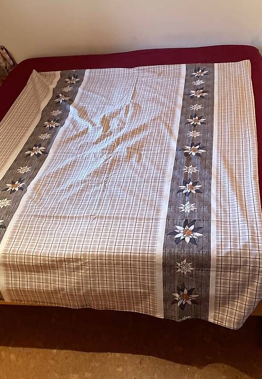 Biancheria da letto: Bettwäsche braun kariert mit Edelweiss – Usato da Zweisimmen venduto da Mikat