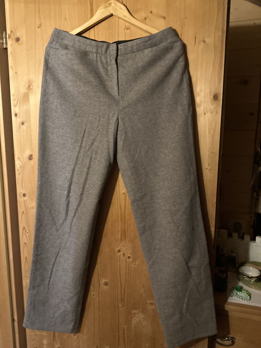 DKNY Hosen: Wollhose von DKNY – Gebraucht aus Donat von troja007