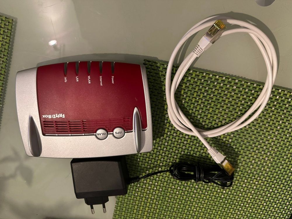 AVM Fritz!Box 4020 Router mit WLAN und Switch (Gebraucht) in Brunnen ...