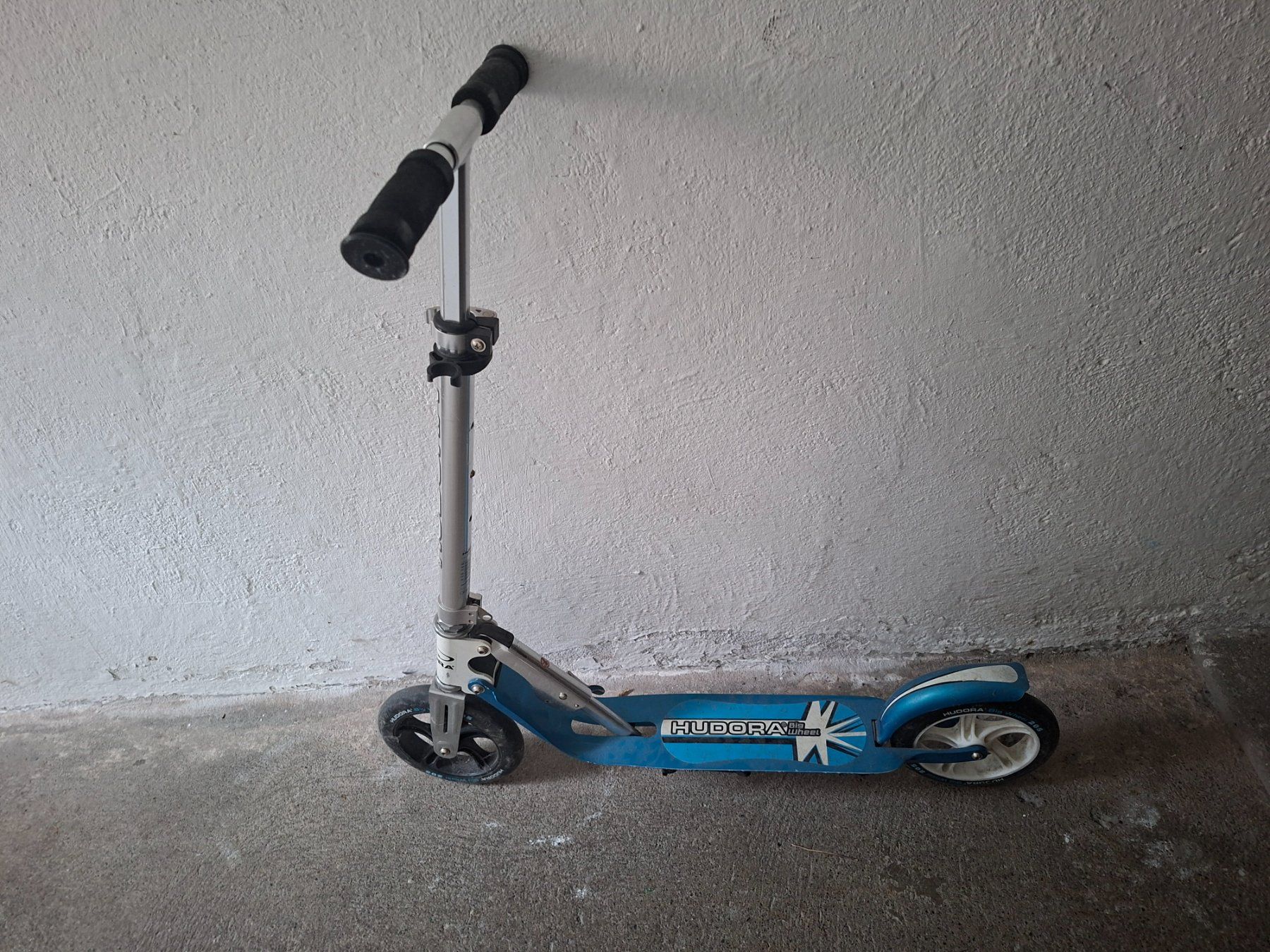 Hudora Kickboard: blauer Hudora Scooter, Top Zustand – Usato da Ins venduto da eva_2j6w
