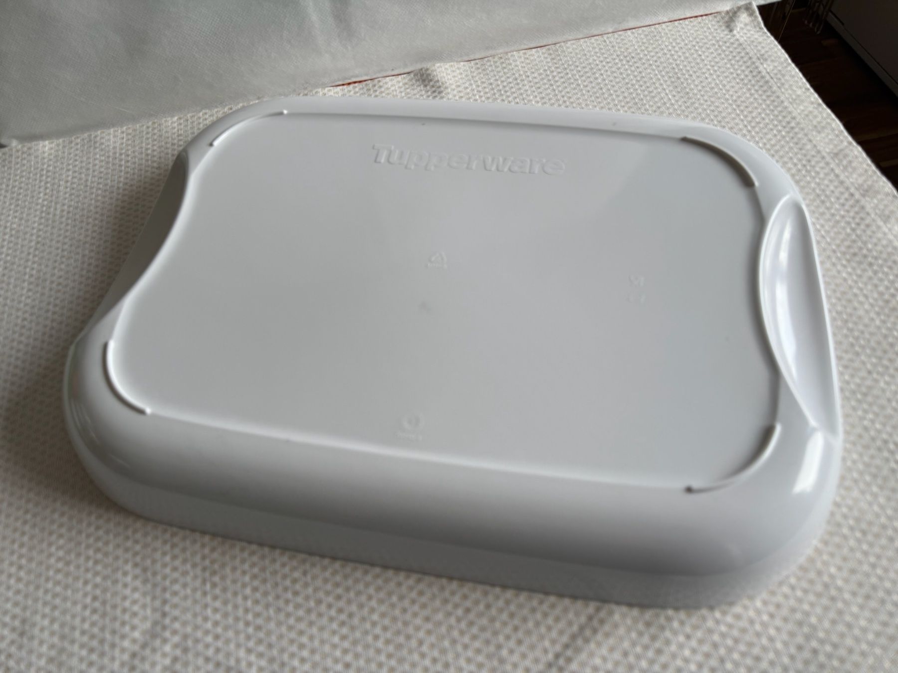 Pareti & Soffitti: Tupperware - Plateau – Usato da Sion venduto da accroshoes 3