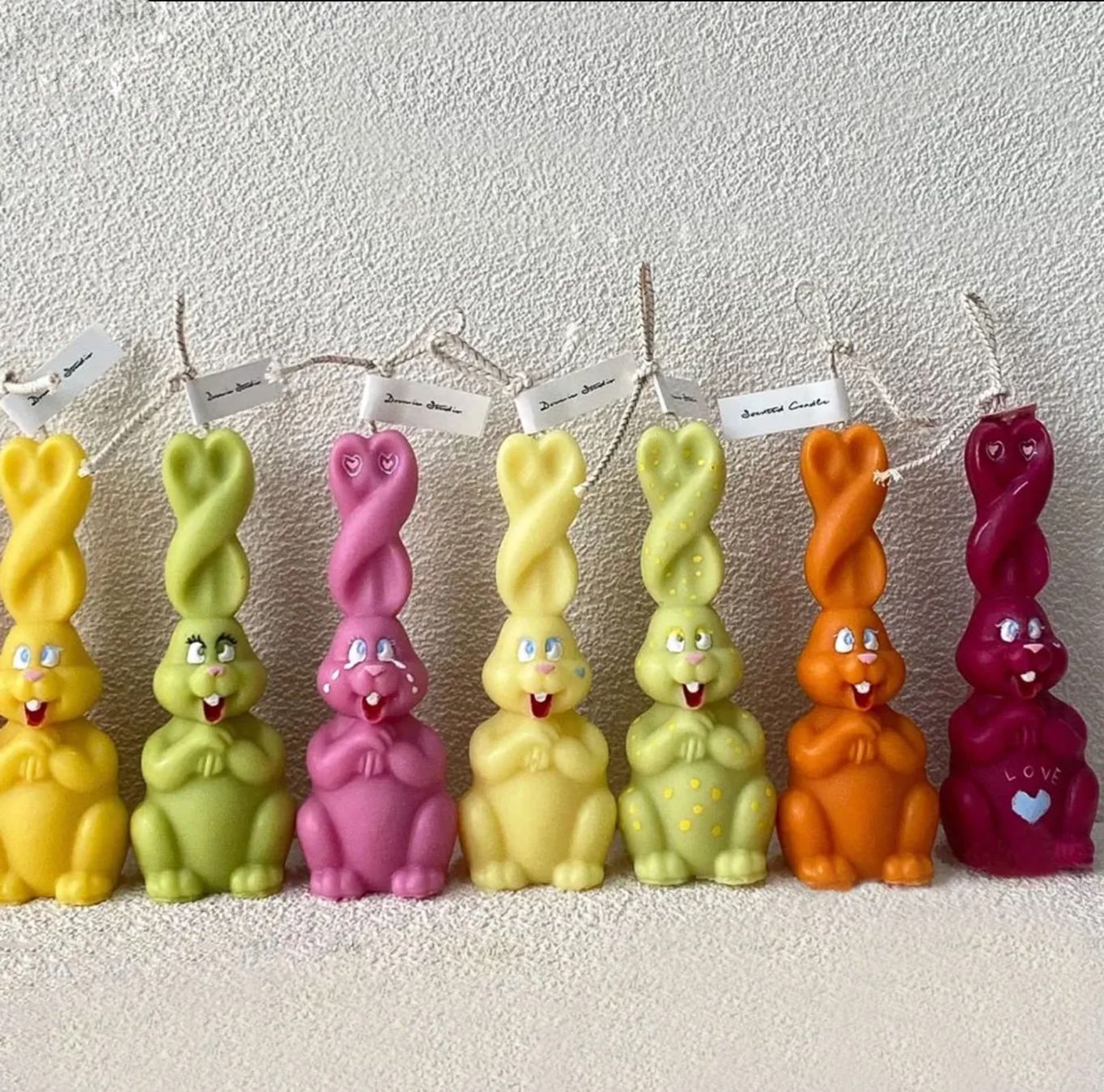 Teglie da forno: Giessform Silikonform Ostern Hase verschlungene Ohren – Nuovo e nell'imballaggio originale da Kaltbrunn venduto da schere-stein-papier 1