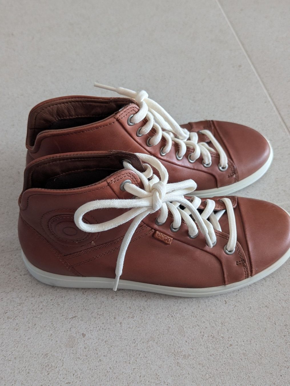Ecco Scarpe da donna: Neuwertige Damenschuhe Marke Ecco Gr. 37 – Nuovo (secondo la descrizione) da Samstagern venduto da Gc8 1