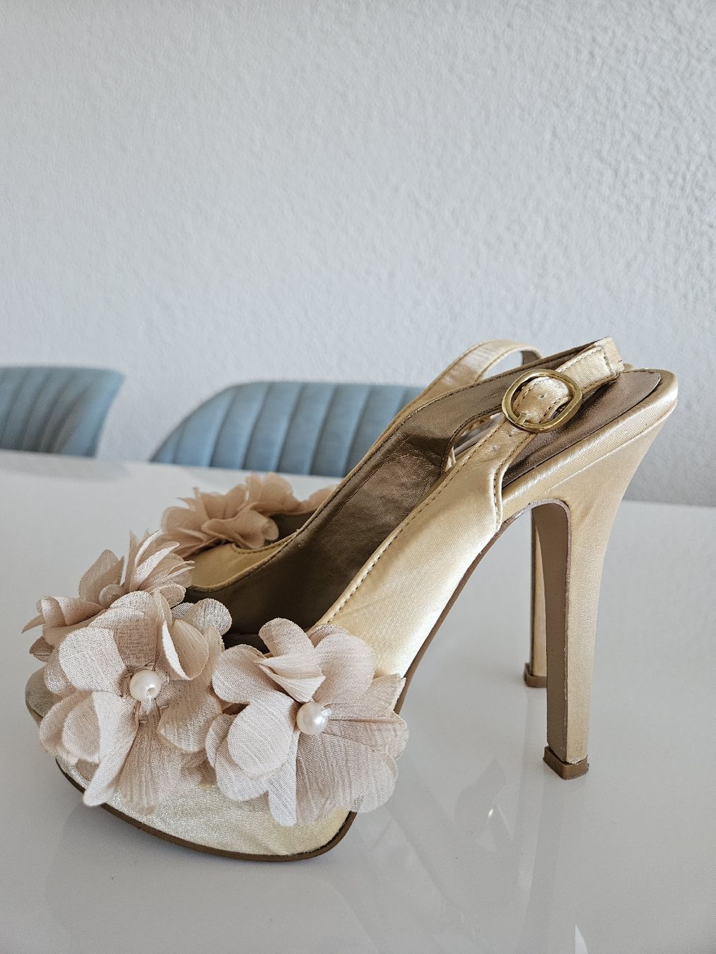 Scarpe da donna: Elegante, romantische Sandalen – Nuovo (secondo la descrizione) da Luzern venduto da J.Co 1