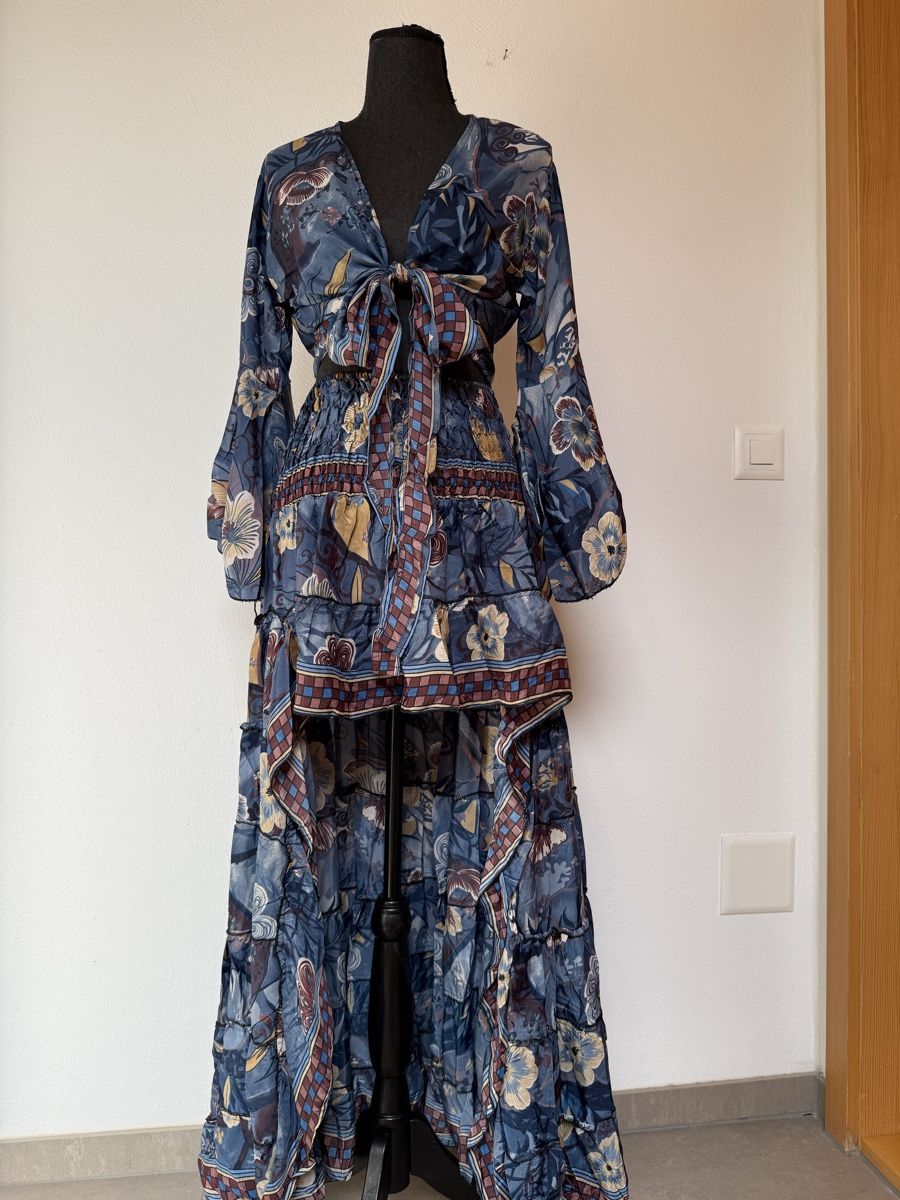 Vestiti: Vokuhilarock mit Wickekbluse – Nuovo (secondo la descrizione) da Sigriswil venduto da ck56
