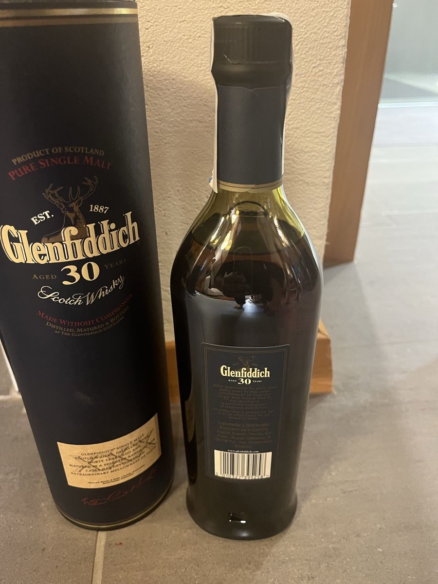 Glenfiddich Bevande alcoliche: Glenfiddich 30Years Single malt Whisky – Nuovo e nell'imballaggio originale da Neerach venduto da fuz_8d7l 4
