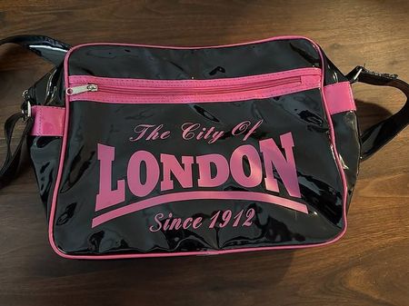 Robin Ruth London Messenger Bag