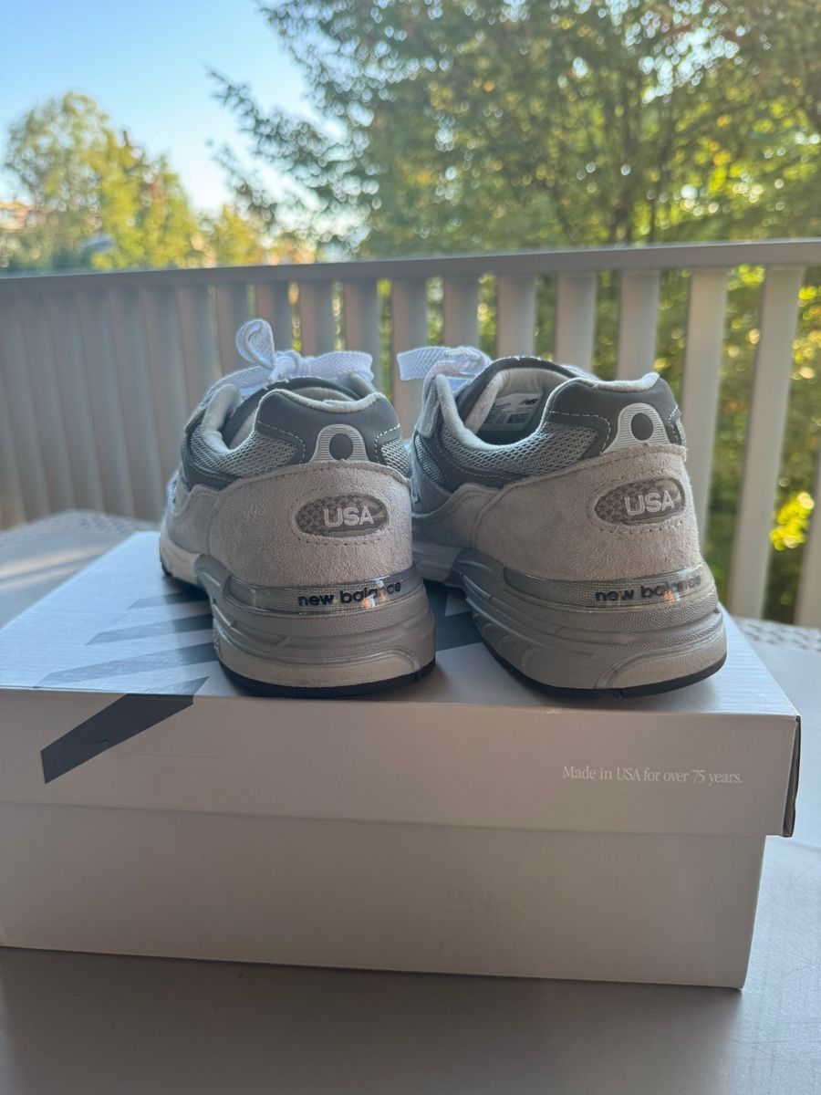 New Balance Scarpe da uomo: New Balance 993 grey - New with box – Nuovo e nell'imballaggio originale da Luzern venduto da gil_9mdl 1