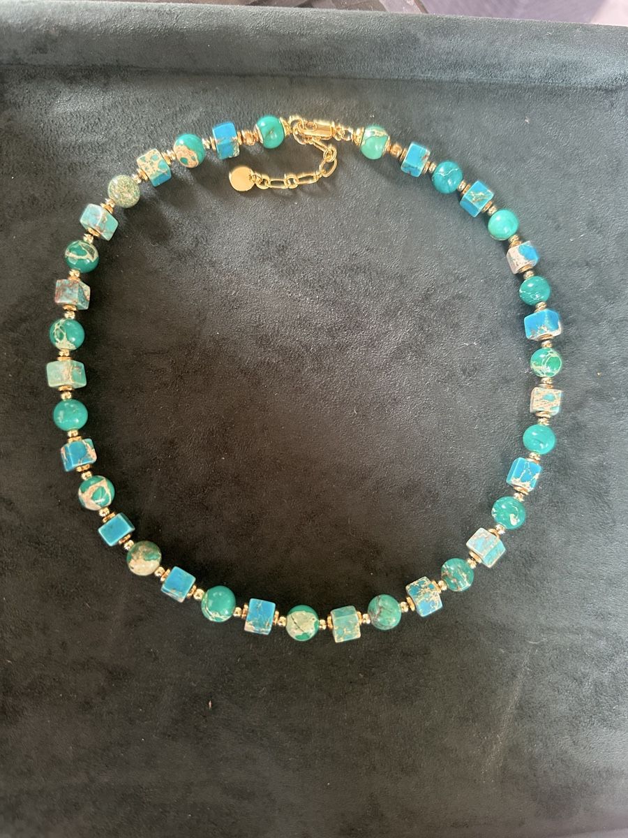 Catenine: Halskette mit Jaspis Perlen. Handarbeit. – Nuovo e nell'imballaggio originale da Kriens venduto da Hortensie6 1