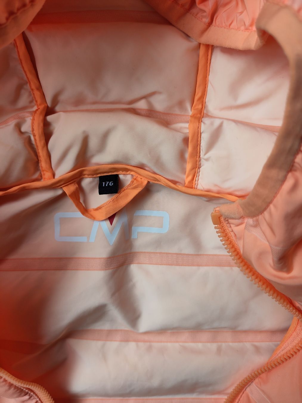 CMP Giacche & Cappotti: CMP Stylish Light Orange Padded Jacket – Usato da Riehen venduto da 2243 2
