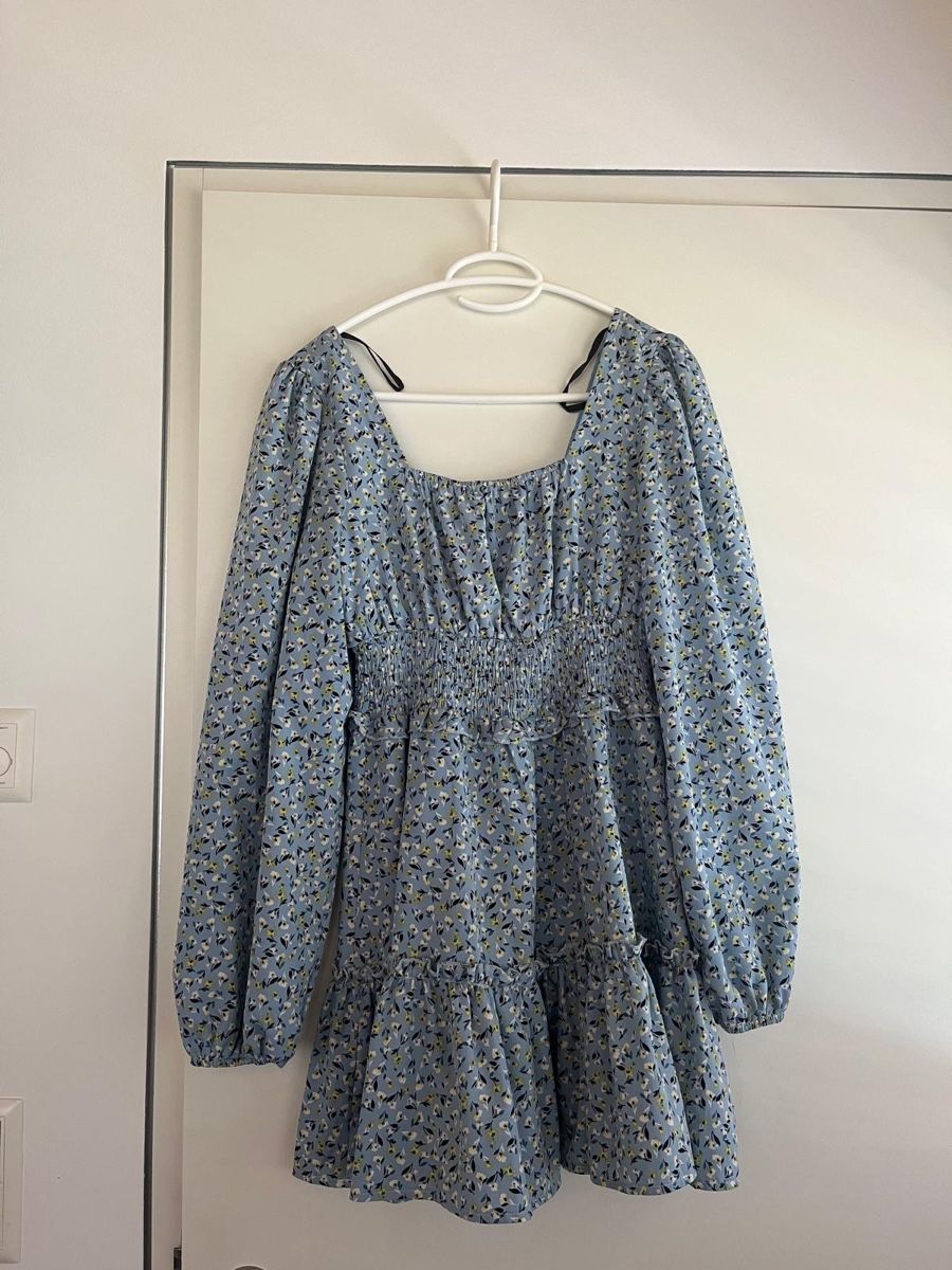 Vestiti: Blaues Blumenkleid mit langen Ärmeln – Usato da Romanshorn venduto da laa_279h 1