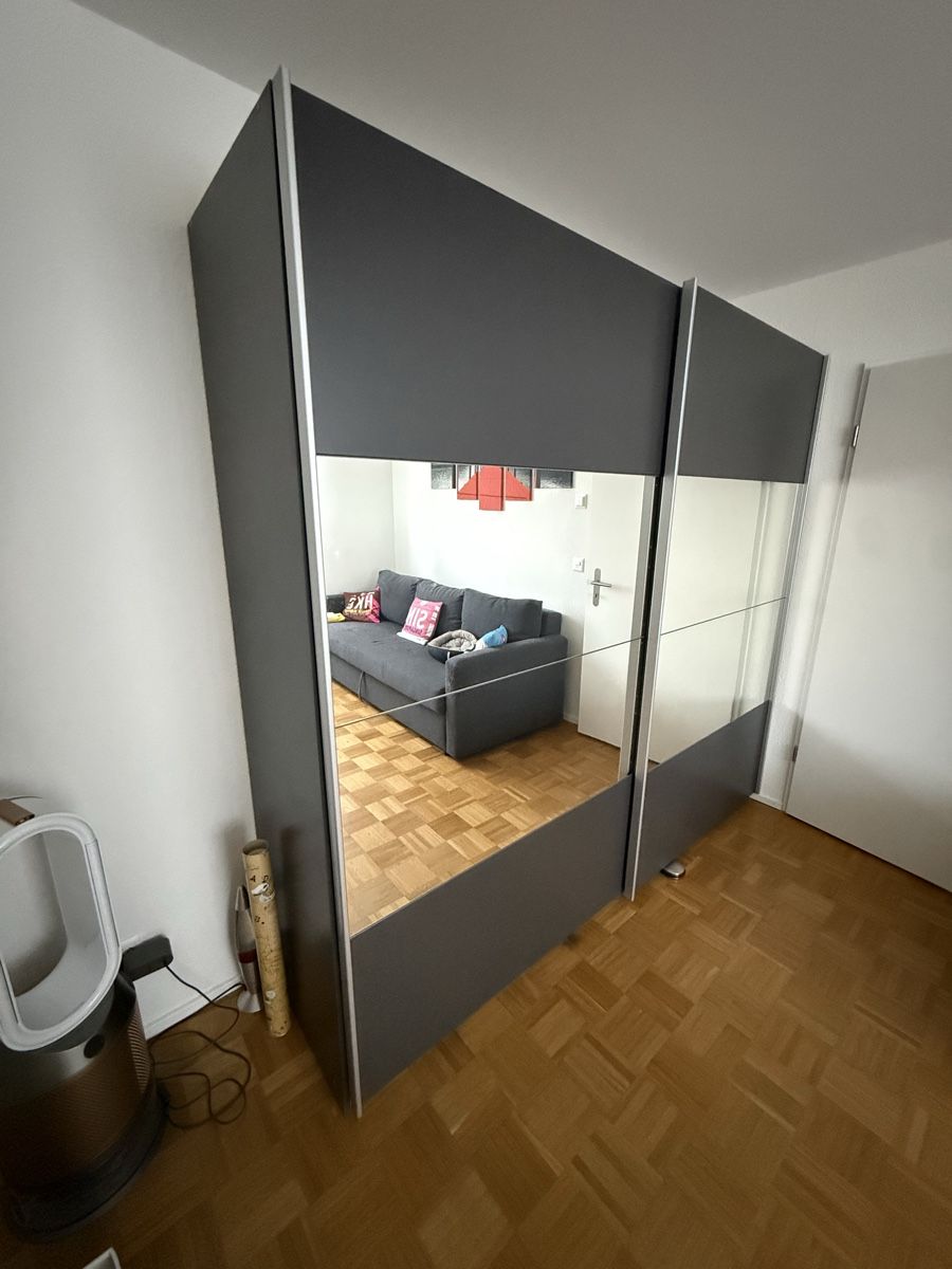 Armadi: Kleiderschrank grau – Usato da Gelterkinden venduto da adam_b 3