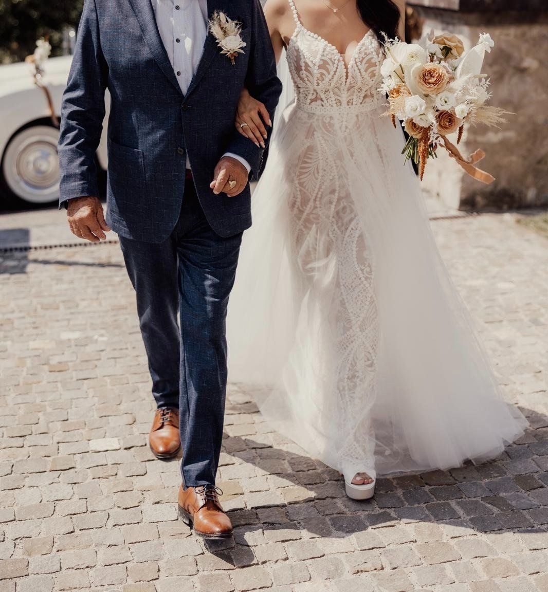 Vestiti: Secondhand Brautkleid von Mode de Pol, Grösse 36-38 – Usato da Brunnen venduto da Herzig-Brautmode 6