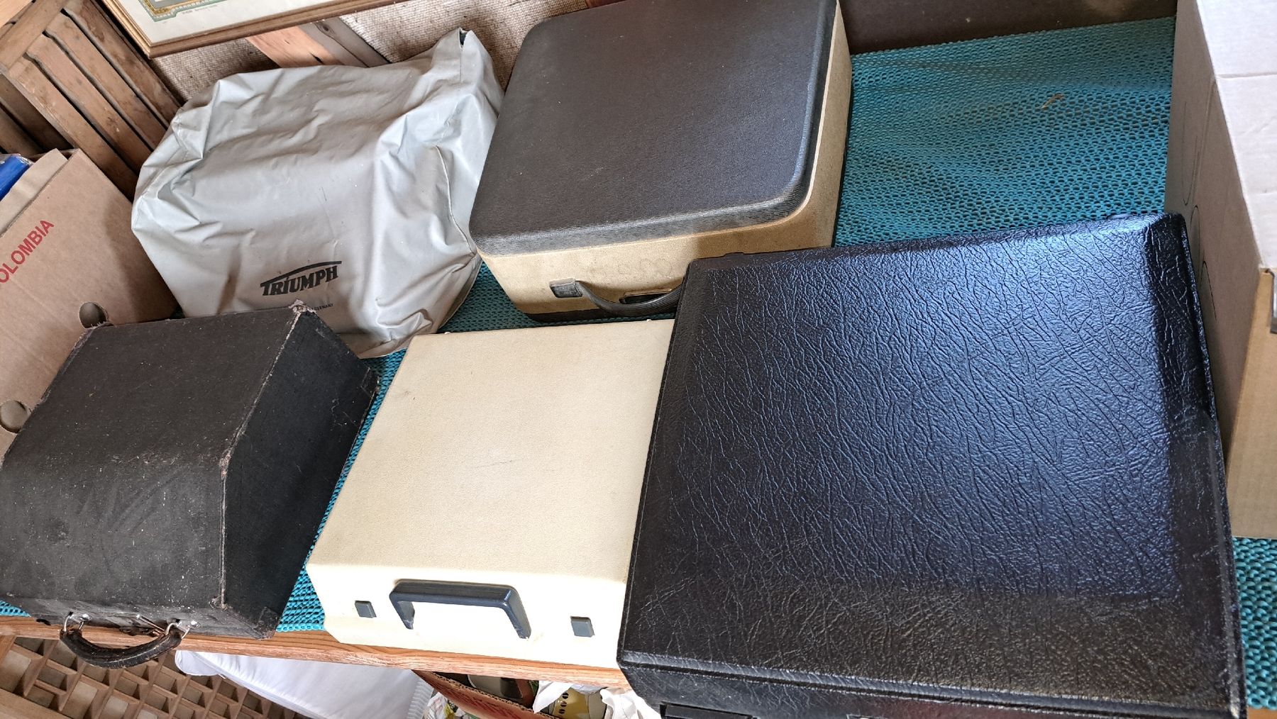 Macchine da scrivere: Schreibmaschinen Sammlung 5 Stk – Usato da Kölliken venduto da Upcycling-by-Mc-TAM 1
