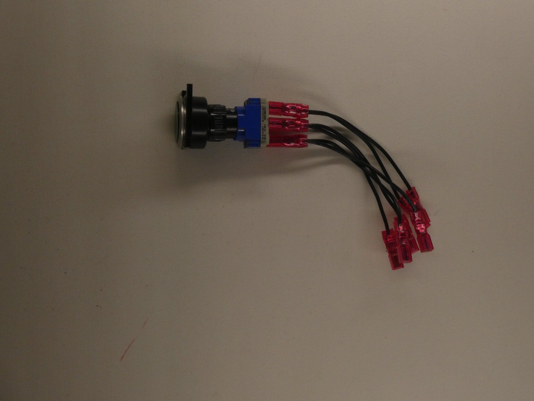 Elektronikbauteile: Einbauleuchttaster von EAO – Gebraucht aus Fulenbach von Hach0 2