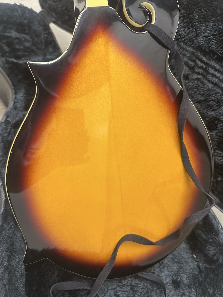 Aria Musikinstrumente: Mandoline Aria Sunburst mit Rockcase Koffer – Gebraucht aus Zürich von Flokke33 8