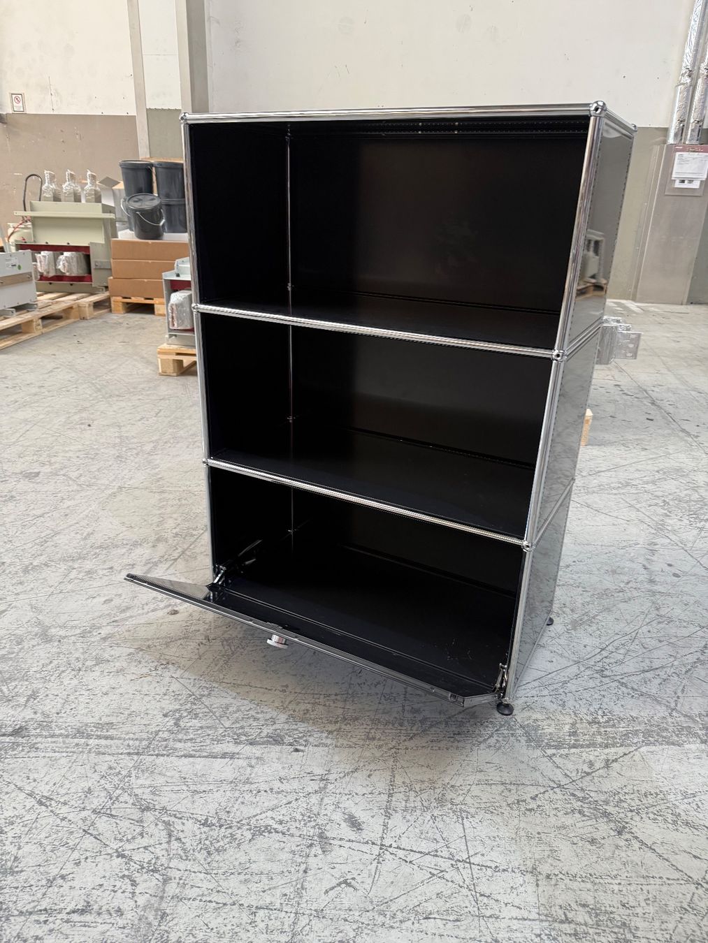 USM Regale: USM Haller Sideboard 1x3 Graphitschwarz 1x3 Q2 – Gebraucht aus Balsthal von Designhaus.Schmitt 6
