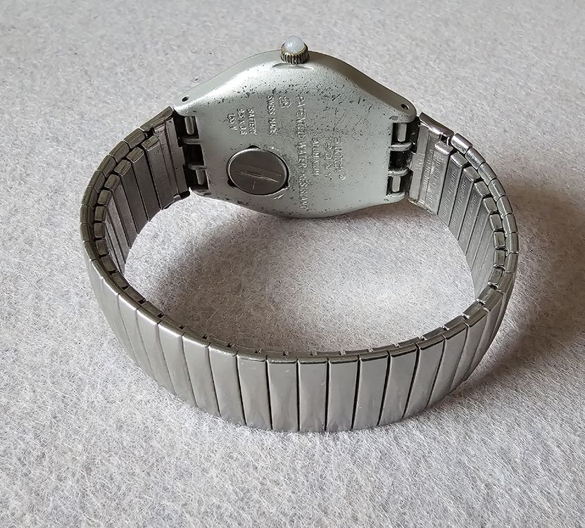 Swatch Swiss Elegante Herrenuhr 37 mm 6