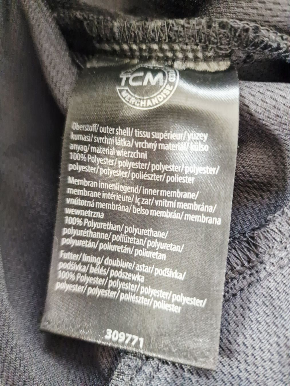 Tchibo Giacche: Damen Softshell Jacke Tchibo active Gr. L Schwarz - wie neu – Usato da Hallau venduto da CHACLA 4