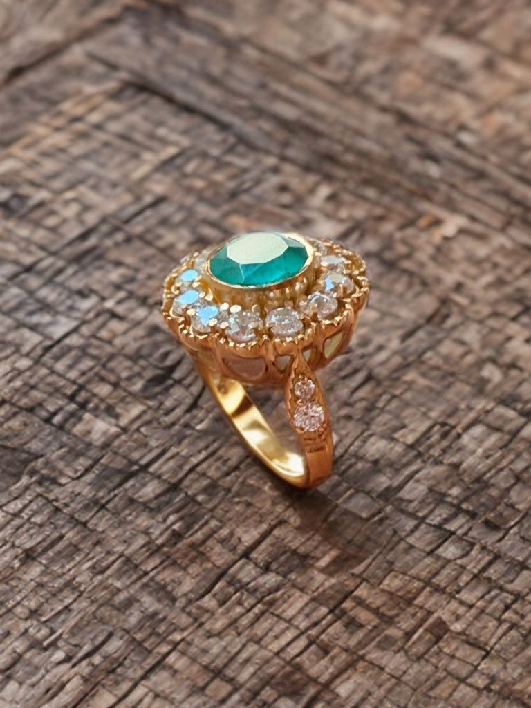 Anelli: Bague émeraude et moissanites – Nuovo e nell'imballaggio originale da St-Maurice venduto da Sandrinette123 4