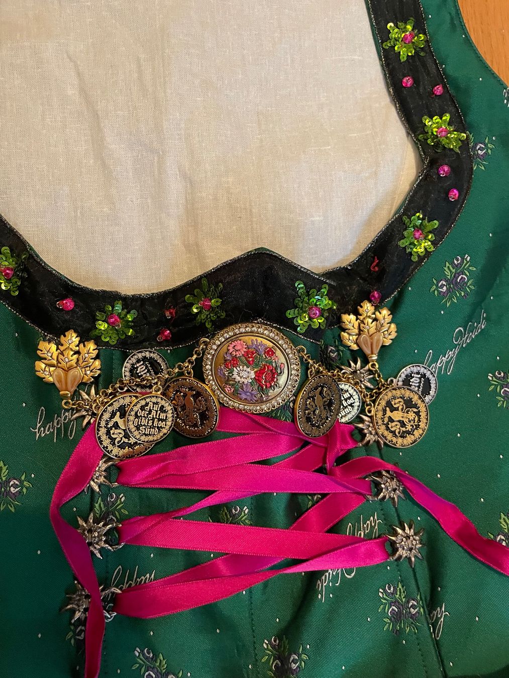 Kleider: Happy Heidi Lola Paltinger Dirndl Gr.34 – Gebraucht aus Seengen von collineC 1