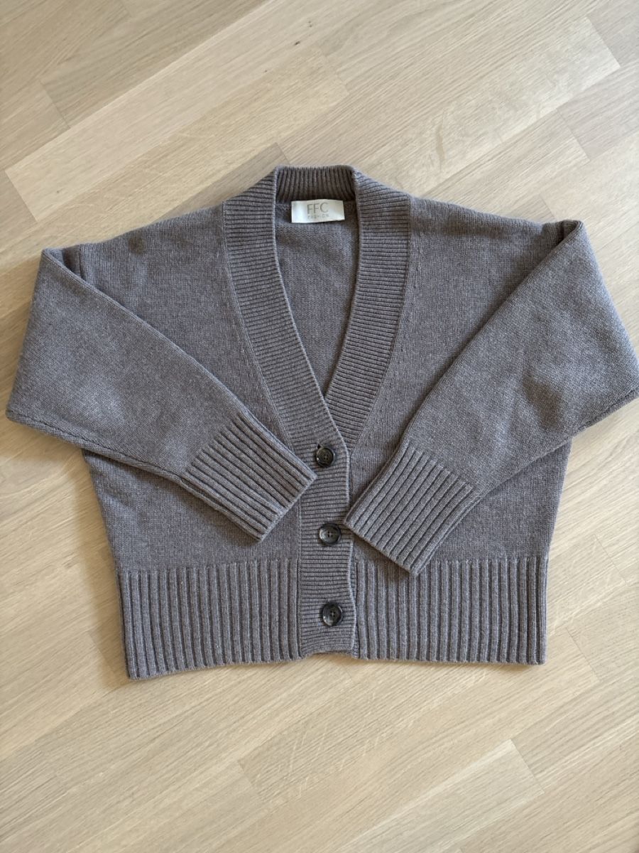 Maglioni & Felpe: FFC Cardigan – Usato da Cham venduto da sbr_7cmv