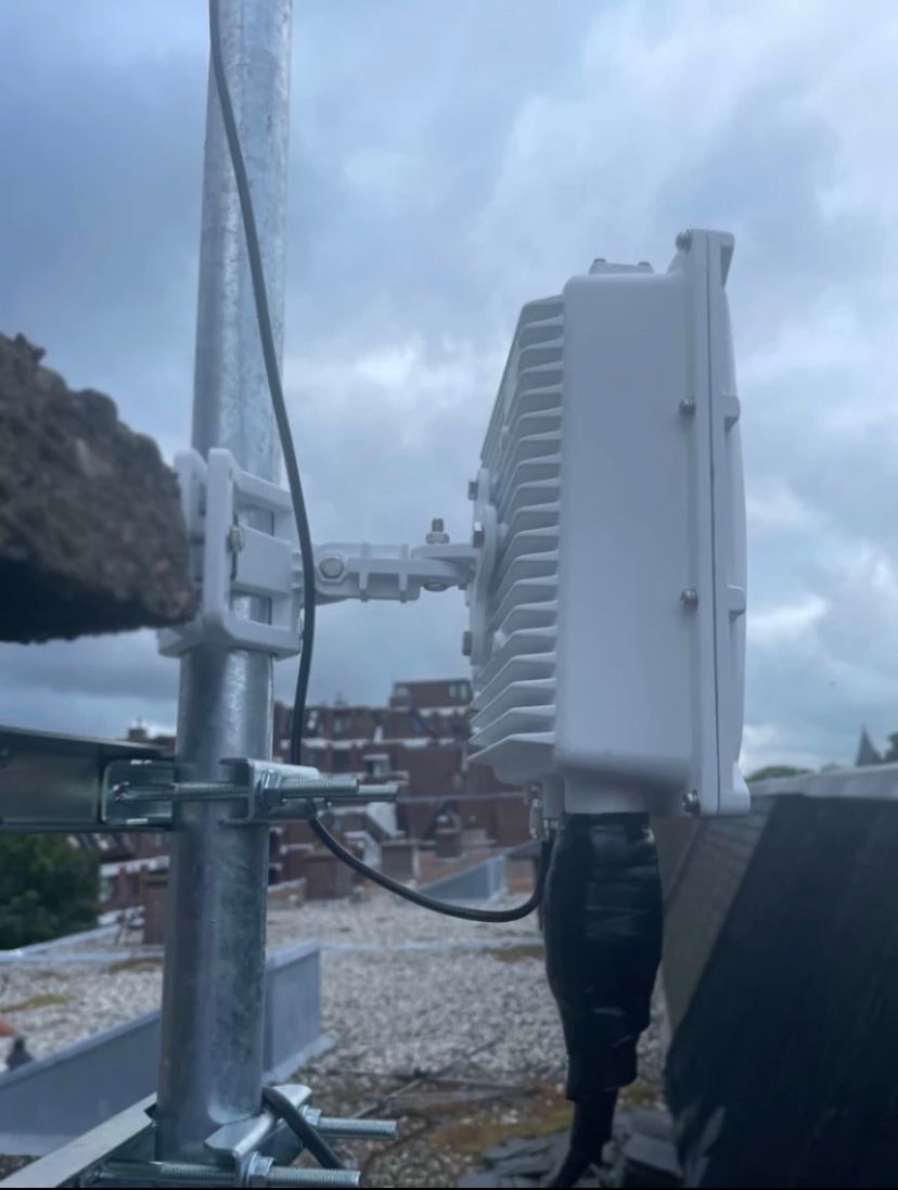 Technique de radiocom: CB-/Amateurfunk Mast-Schellen 1 Paar – Neuf avec emballage d'origine à St. Gallen par Radiomania-Schweiz 4
