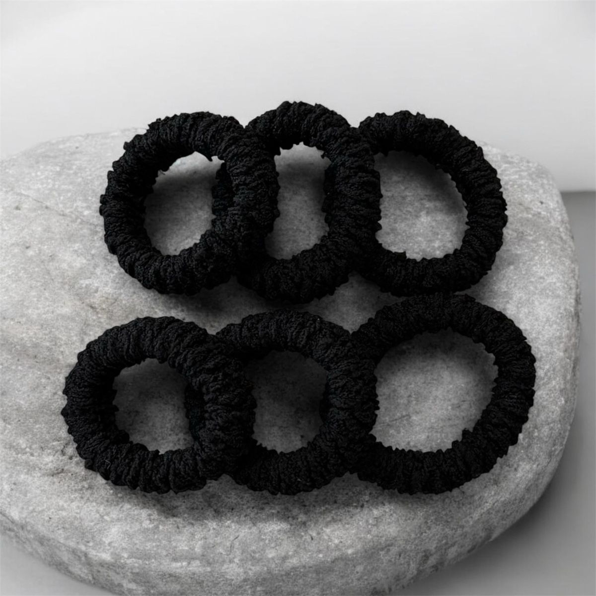 Accessori per capelli: Lot de 6 élastiques – Nuovo e nell'imballaggio originale da Châtel-St-Denis venduto da Montclair_Swiss 1