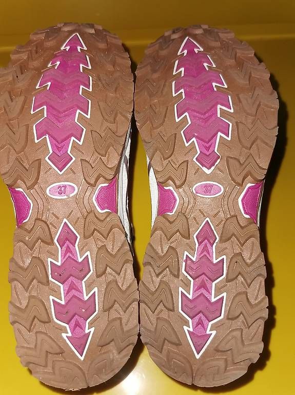 Chaussures femmes: Winterstiefel / Wanderschuhe VHB Preis Gr. 37 – D'occasion à Langendorf par ima_vcn7 1