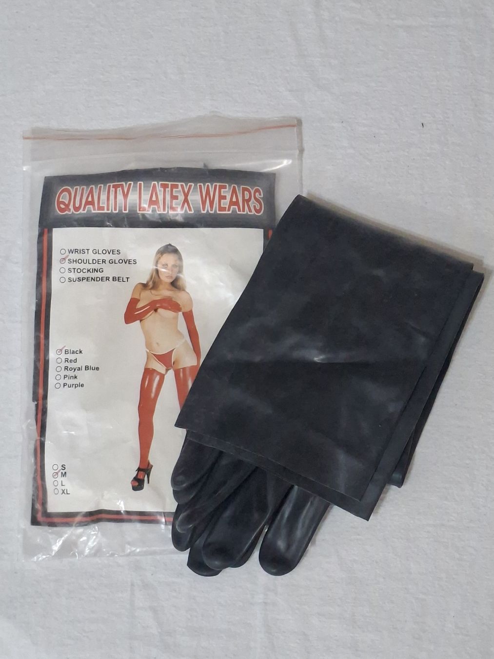 Guanti & manicotti: Schwarze Gummihandschuhe lang Grösse M neu – Usato da Glattbrugg venduto da cub_w7l8 2