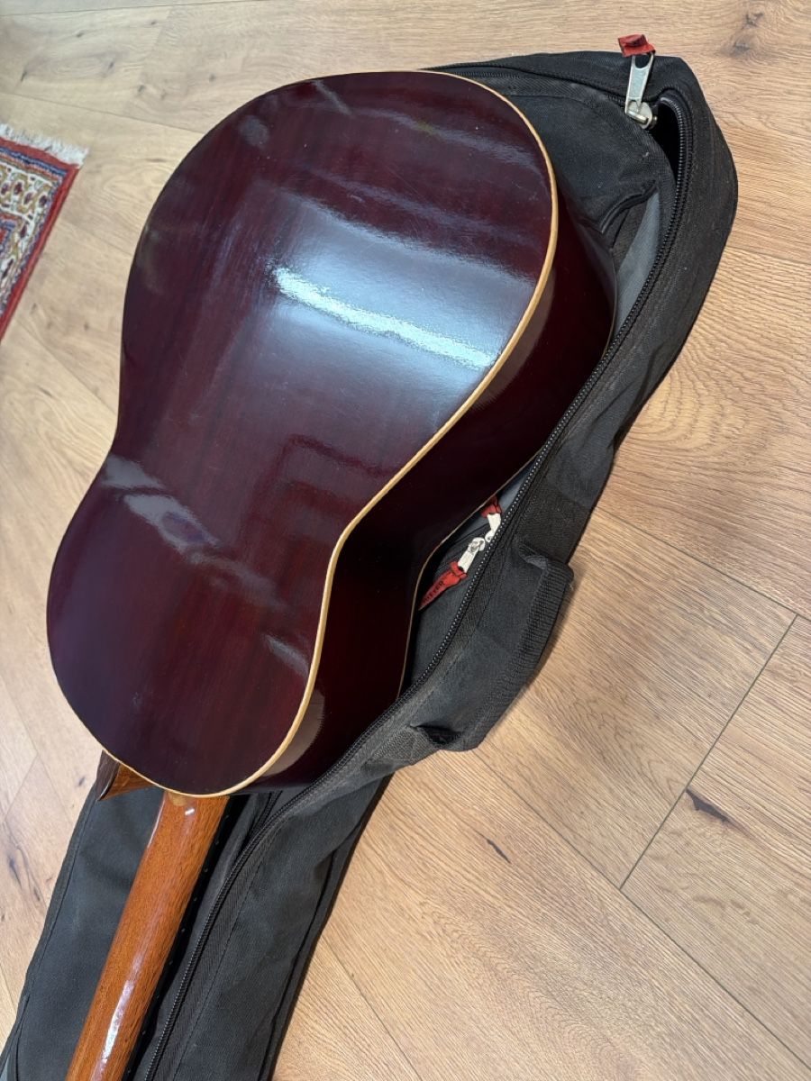 Alhambra Strumenti musicali: Chitarra classica Alhambra 1977 con custodia – Usato da basel venduto da Swiss._.1978 7