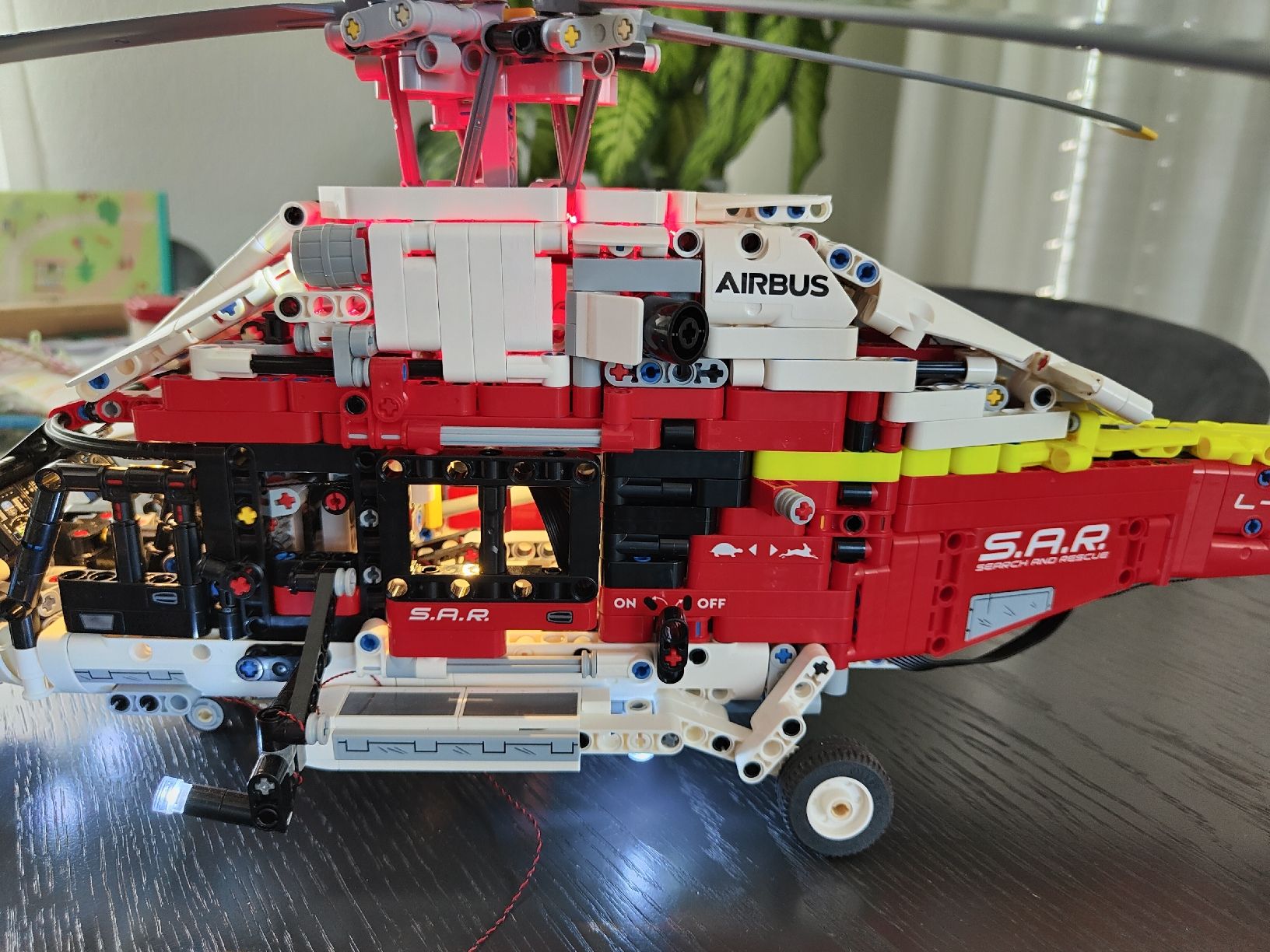 Lego Kit di costruzioni: LEGO 42145 Technic Airbus H175 – Nuovo (secondo la descrizione) da Muhen venduto da der_vpb8 3