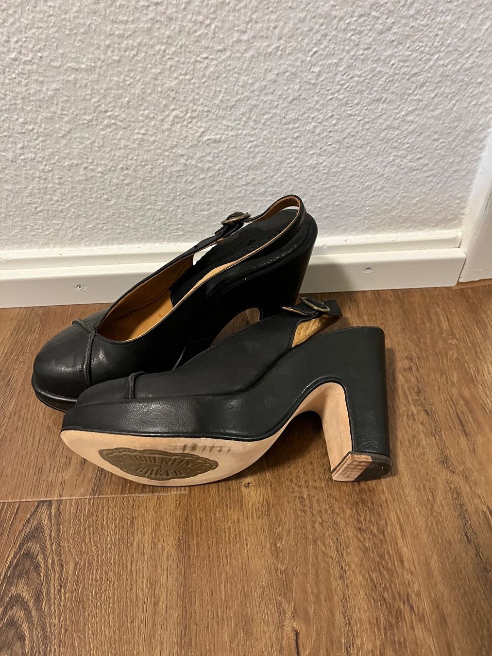 Scarpe da donna: Fiorentini & Baker Pumps Leder neu – Nuovo (secondo la descrizione) da Diepoldsau venduto da Soleil0425 1