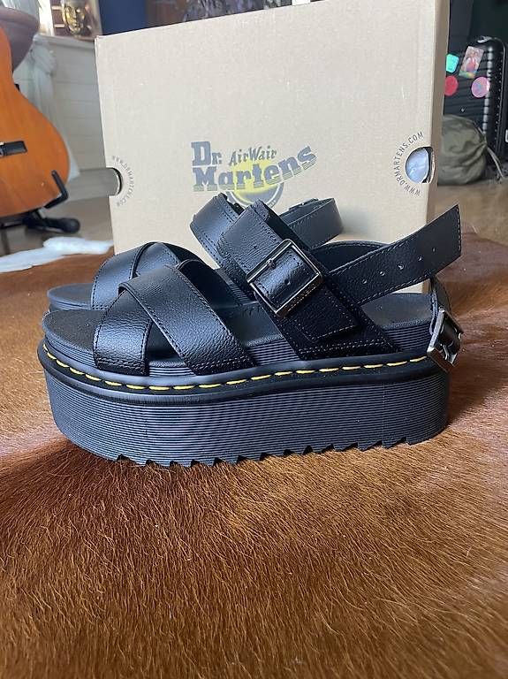 Scarpe da donna: Dr.Martens Plateau Voss II Quad – Usato da Wil SG venduto da sab_rn7l 1