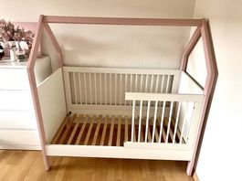 Babybett 140/70 inkl. Träumeland Matratze zu verkaufen