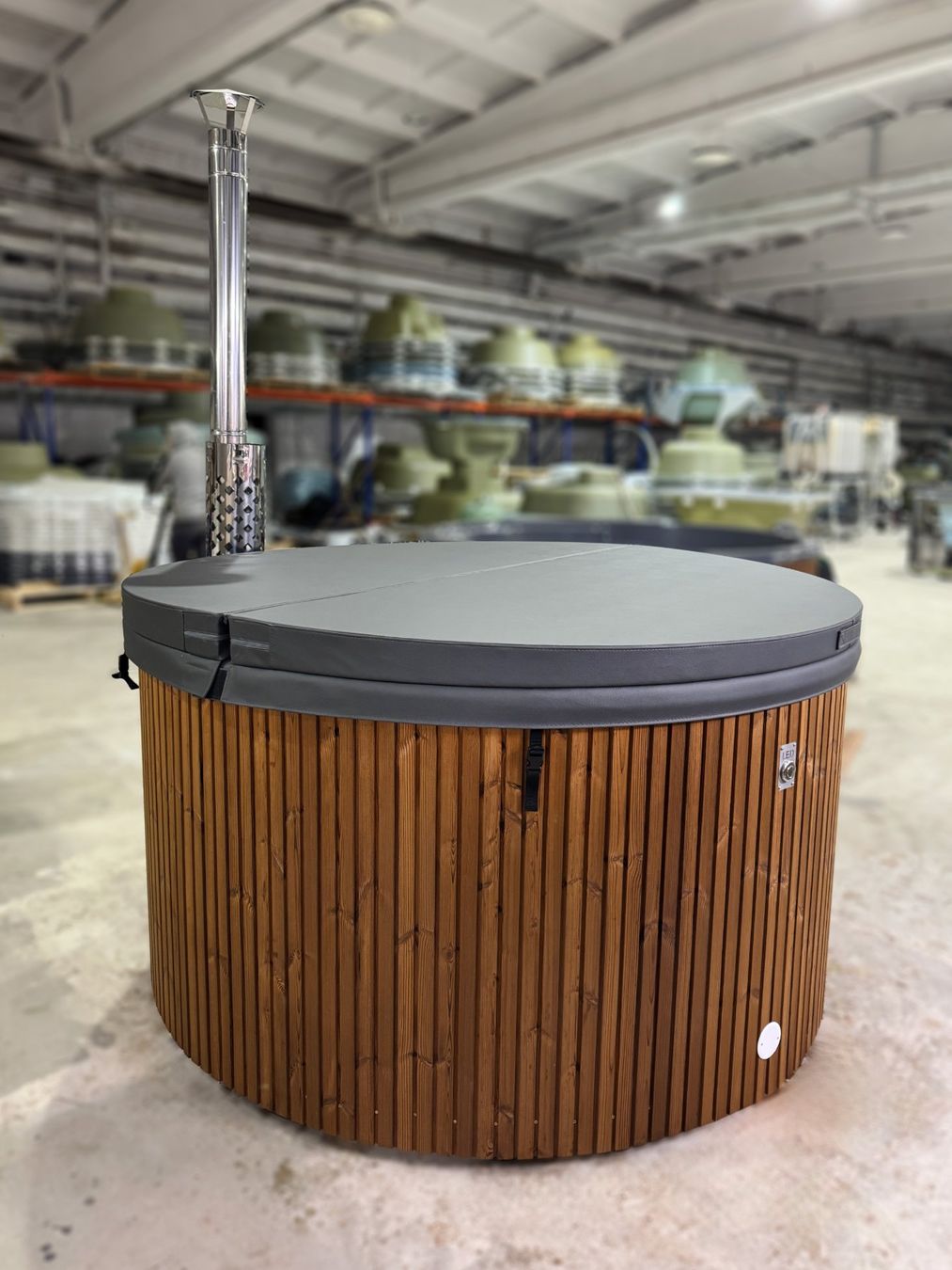 Whirlpool: Hottub - Badefass -  Lieferung inklusive – Nuovo e nell'imballaggio originale da Dussnang venduto da NordicRelax_ch 1