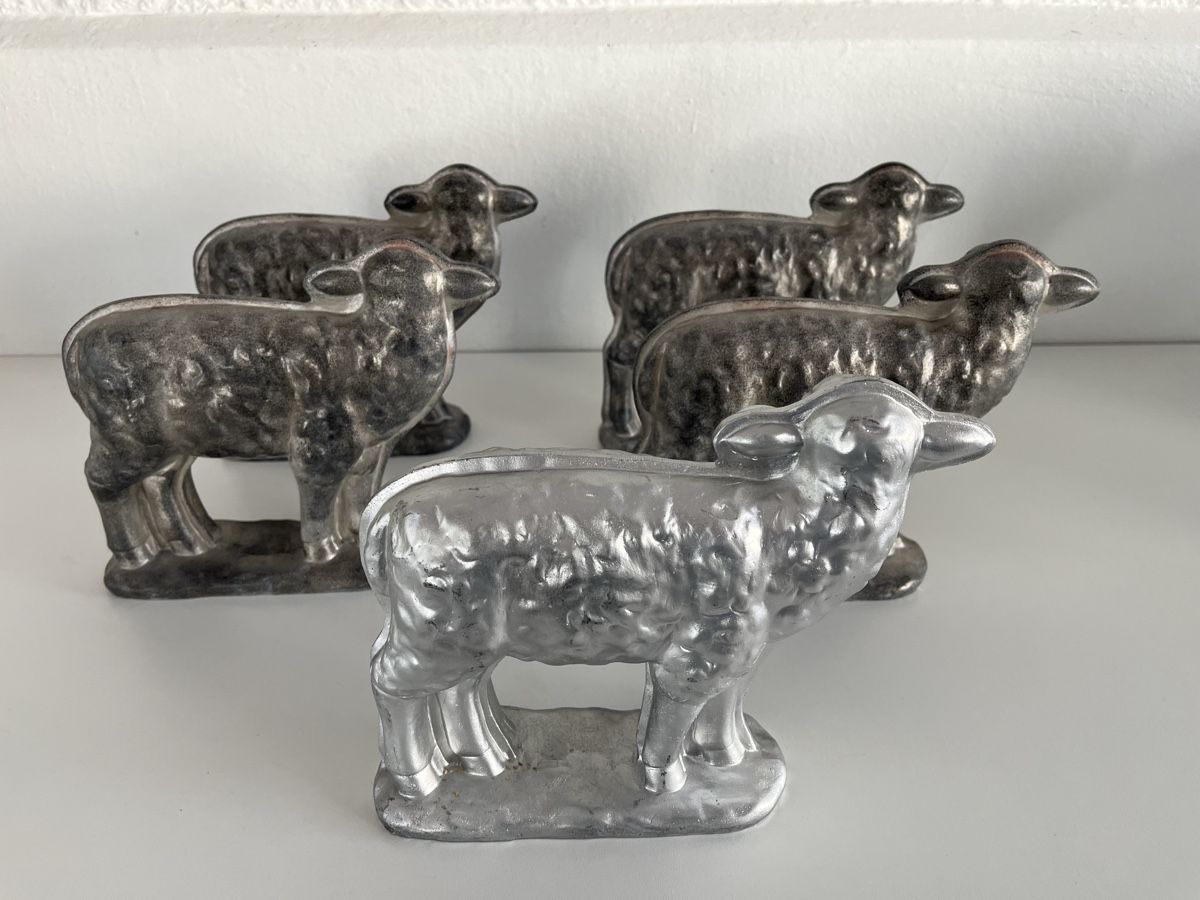 Statuette: 5 Stk. Schafe aus Kunststoff – Usato da Wetzikon ZH venduto da seli03 2
