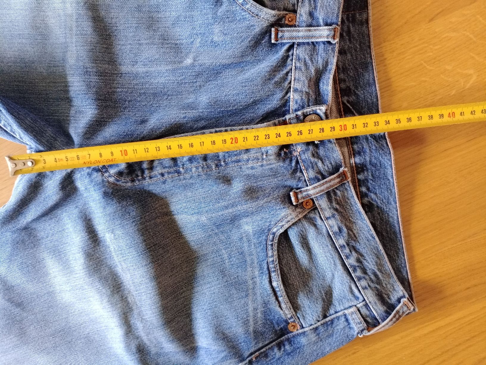 Levi's Jeans: Levi  Strauss 501 – Usato da Disentis-Muster venduto da Bix03 5