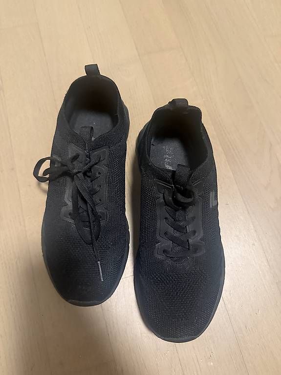 Scarpe da uomo: Fila Sneakers  – Usato da Chur venduto da Iceboozer 1
