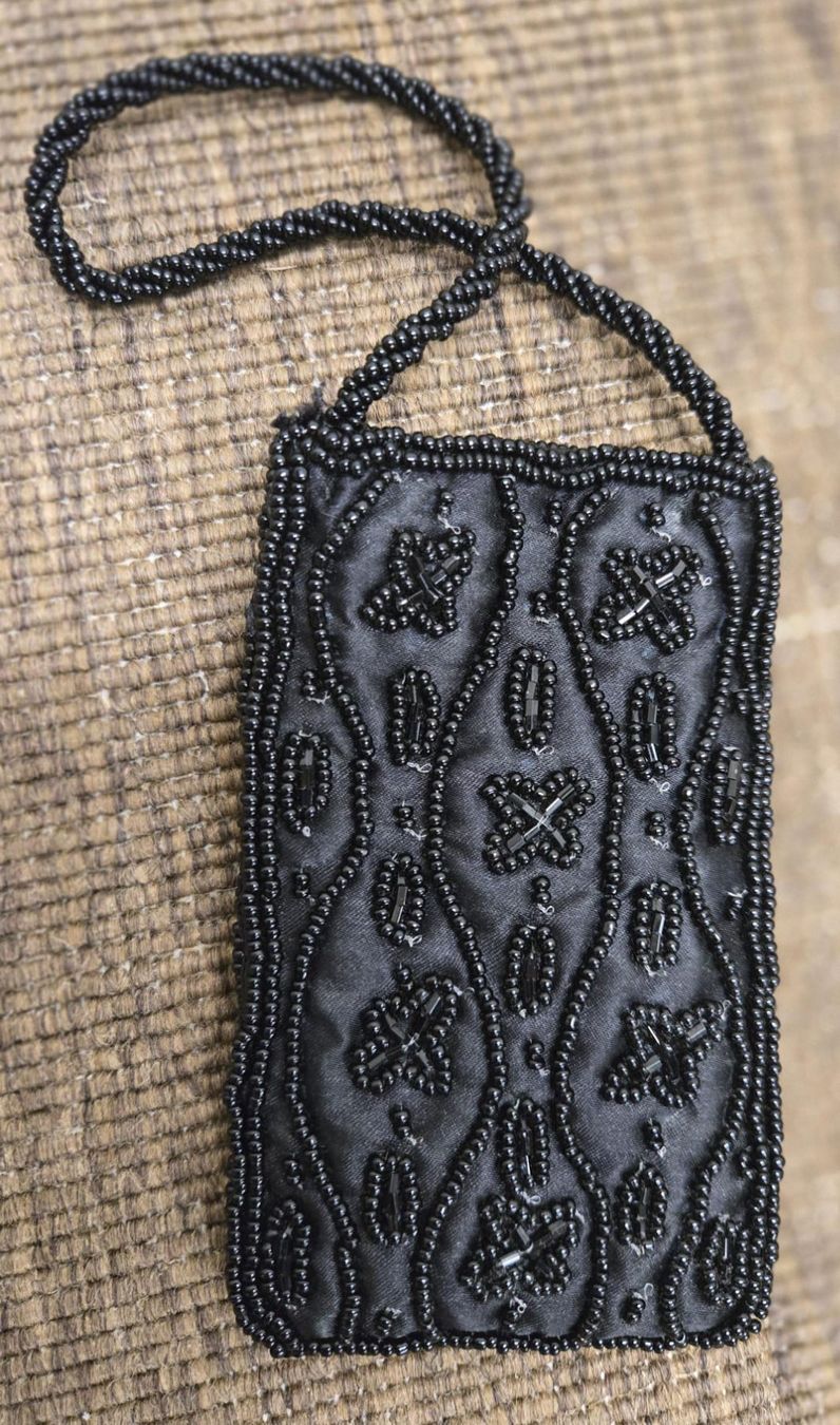 Taschen für Damen: Elegante Abendtasche schwarz Handmade – Neu (gemäss Beschreibung) aus Rheinsulz von Gilea 1
