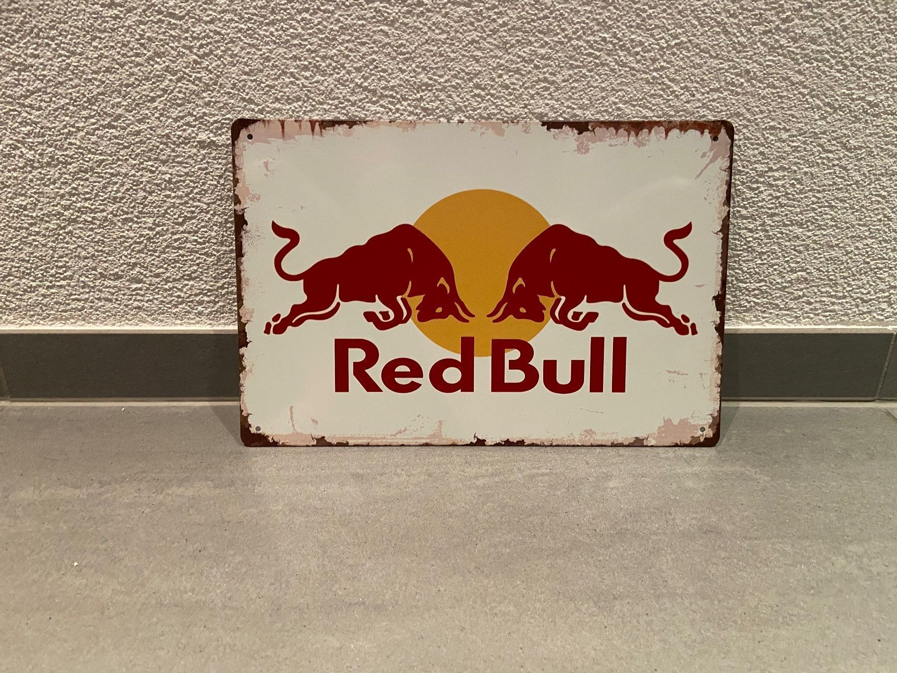 Insegne: METALL BLECHSCHILD RED BULL  / DER RENNER / 1 STÜCK – Nuovo e nell'imballaggio originale da Seon venduto da Aaargauer01 4