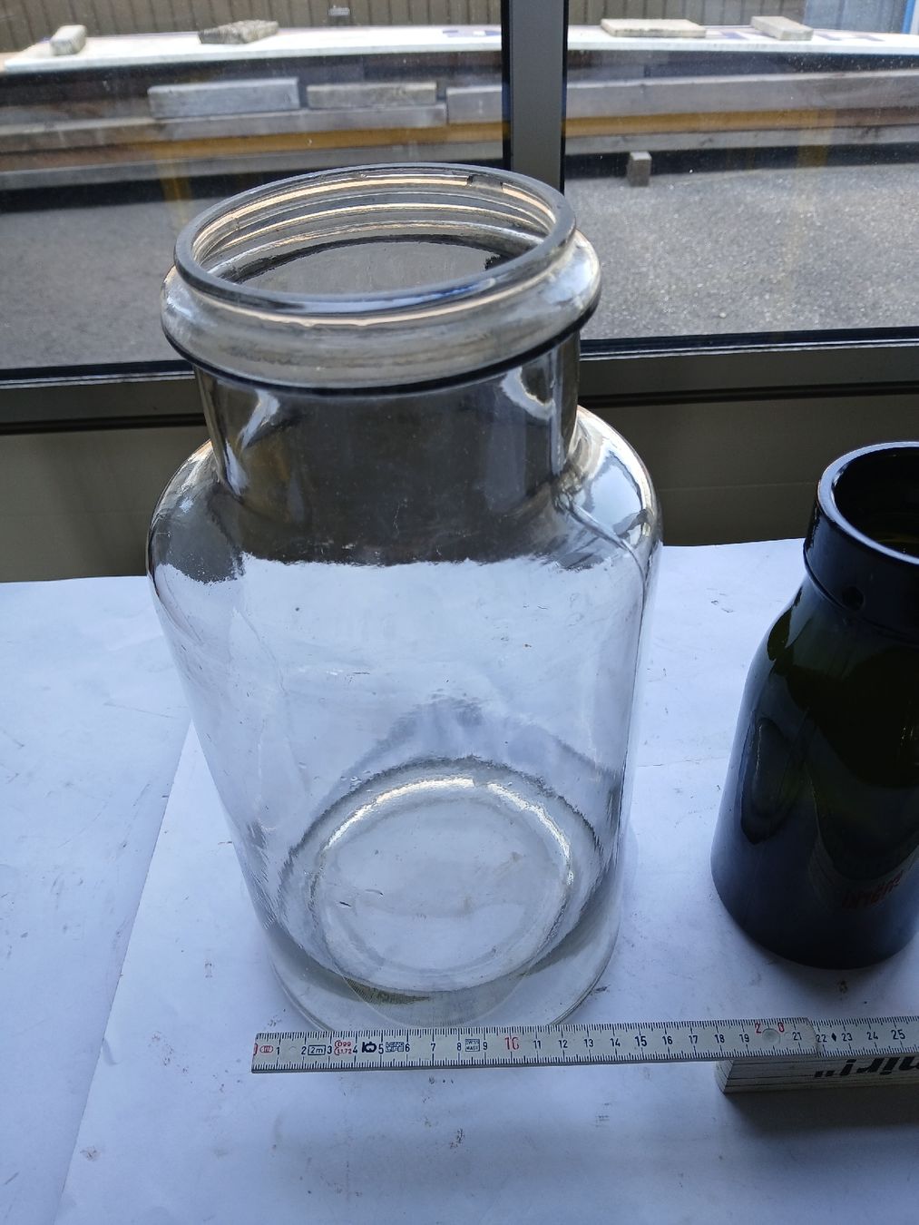 Bottiglie: Glasflasche dunkel, Glasflasche transparent, Masse gemessen – Usato da Langenthal venduto da Egro50