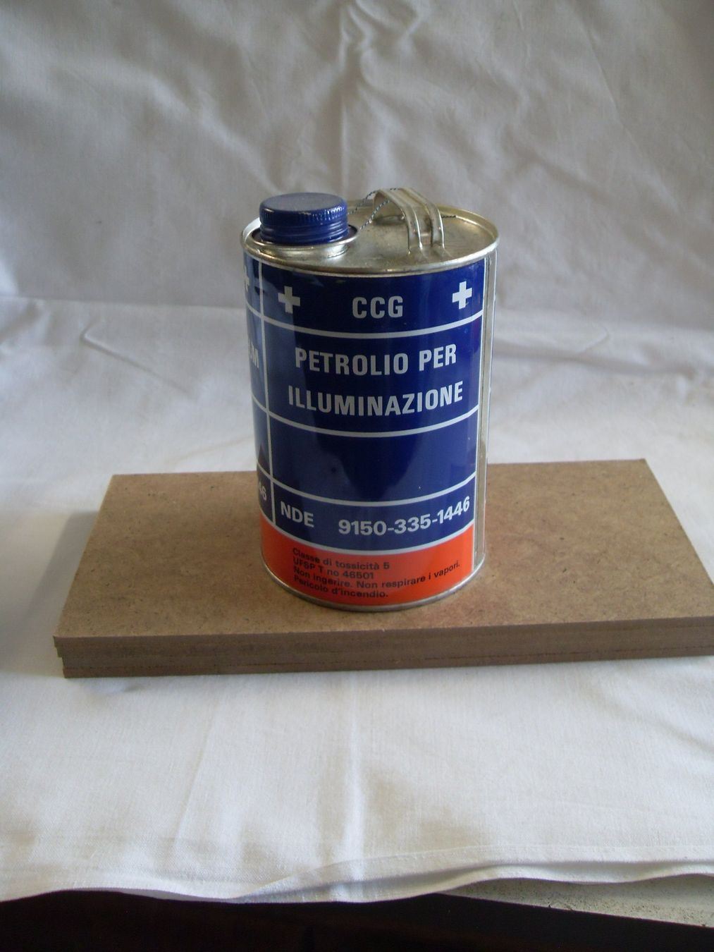 Lampen: Schweizer Armee - Original Leuchtpetroleum! – Neu und originalverpackt aus Wollerau von yukonjack0815 3