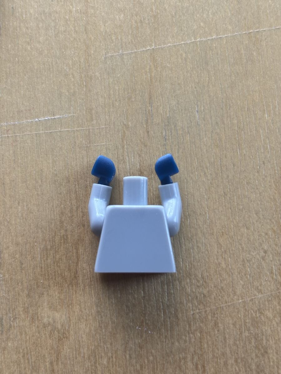 Lego Figuren: Lego Figur Batman light bluish grey suit, bat022 – Gebraucht aus Ebnat-Kappel von finrod83 4